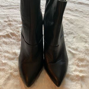 *Authentic* Tahari Leather Boots